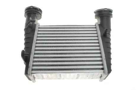Радіатор інтеркулера VW Passat 1.9/2.0 TDI 00-05 NRF 30138A