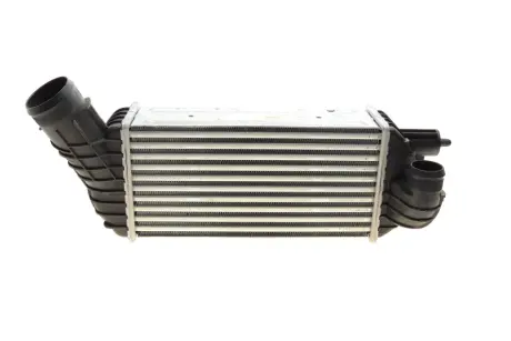 Радіатор інтеркулера Citroen C4/DS4/Peugeot 308/3008 2.0 HDI 07- NRF 30462