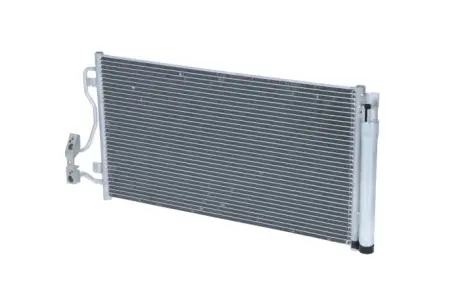 Радіатор кондиціонера BMW 1(F20)/2(F22)/3(F30)/4(F32) 10- NRF 35970