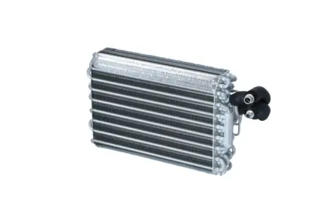 Радіатор кондиціонера MB E-class (W124) 84- NRF 36030