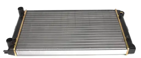 Радіатор охолодження VW Caddy/Passat 80- (317x525x20) NRF 509501