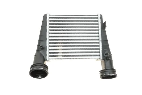 Радіатор інтеркулера VW Passat 1.9/2.0 TDI 00-05(пошкоджене кріплення) NRF DSC_30138A