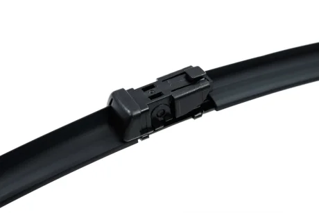 Щітка склоочисника безкаркасна передн (2шт) 650/525мм AUDI A6 ALLROAD C7, A6 C7, A7, Q6 E-TRON PORSCHE CAYENNE SKODA KODIAQ II 06.10- OXIMO WC3504751