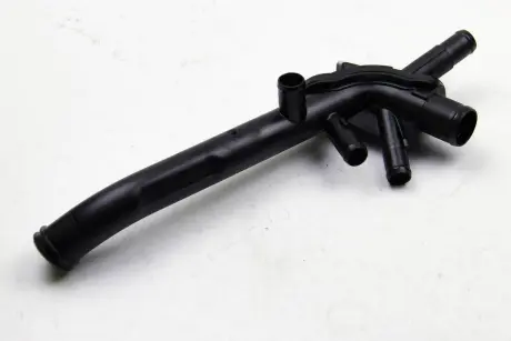 Патрубок RENAULT 8200557831
