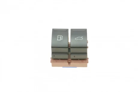 Кнопка управління кришкою багажника та паливного бака VW Passat CC/Eos 10- Solgy 401048