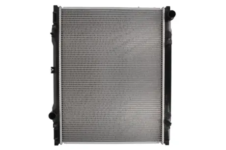 Радіатор двигуна (мкпп) KIA SORENTO I 2.4/2.5D 08.02-03.11 THERMOTEC D70314TT
