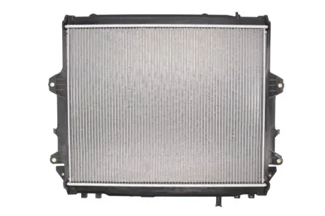 Радіатор двигуна (мкпп) TOYOTA FORTUNER, HILUX, HILUX VII 2.5D/3.0D 11.04- THERMOTEC D72050TT