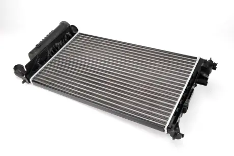 Радіатор двигуна (мкпп) CITROEN XSARA, ZX PEUGEOT 306 1.4-2.0 03.91-08.05 THERMOTEC D7P018TT