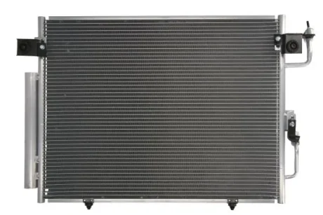 Конденсатор кондиціонера (з осушувачем) MITSUBISHI PAJERO CLASSIC, PAJERO II, PAJERO III, PAJERO SPORT I 2.5D/3.2D/3.5 11.97- THERMOTEC KTT110305
