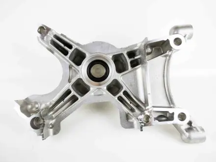 Кронштейн двигуна TOYOTA 1630750012