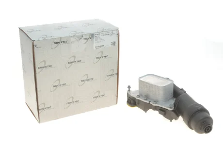 Корпус фільтра масляного BMW 2 (F46/F45)/X1 (F48)/X2 (F39) 15- (B37/B48/B38) (з радіатором) TRUCKTEC 08.18.052
