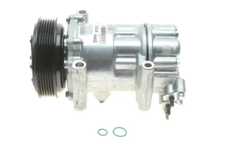 Компресор кондиціонера CITROEN BERLINGO, BERLINGO MULTISPACE, BERLINGO/MINIVAN, C3 II, C3 PICASSO, C4, C4 I, C5 III, DS3 PEUGEOT 207, 207/HATCHBACK, 208 I, 208/HATCHBACK, 307, 308 1.4-2.0ALK 02.04- Valeo 813223