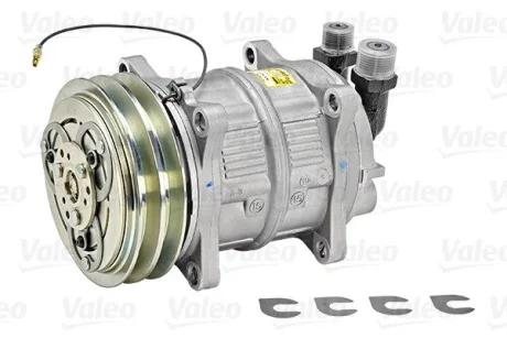 BMW Компресор кондиціонера 1 (F20), 1 (F21), 3 (E90), 3 (F30, F80), 3 Gran Turismo (F34), 3 Touring (E91), 3 Touring (F31), 3 (E92) Valeo 815016