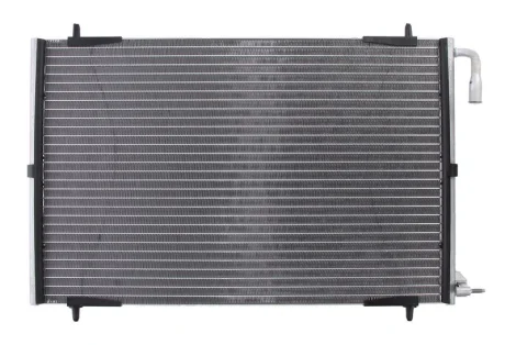 VALEO PEUGEOT Радіатор кондиціонера (конденсатор) без осушувача 206 1.4 HDi Valeo 817283