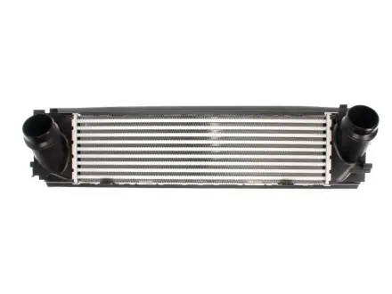 Інтеркулер BMW 1 (F20), 1 (F21), 2 (F22, F87), 2 (F23), 3 (F30, F80), 3 (F31), 3 GRAN TURISMO (F34), 4 (F32, F82), 4 (F33, F83), 4 GRAN COUPE (F36) 1.5/2.0 11.11-06.21 Valeo 818263