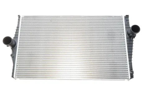 Інтеркулер VOLVO XC90 I 2.4D 10.02-12.14 Valeo 818280