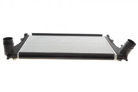 Інтеркулер AUDI A3, Q2, TT SEAT ATECA, LEON, LEON SC, LEON ST SKODA KAROQ, KODIAQ I, OCTAVIA III, OCTAVIA IV, SUPERB III VW ARTEON, ARTEON SHOOTING BRAKE, GOLF VII 1.2-2.0D 04.12- Valeo 818347