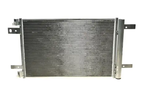 Радіатор кондиціонера Valeo 822550