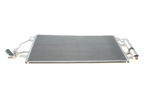 Радіатор кондиціонера EVALIA/LEAF/NV200 14- Valeo 822632