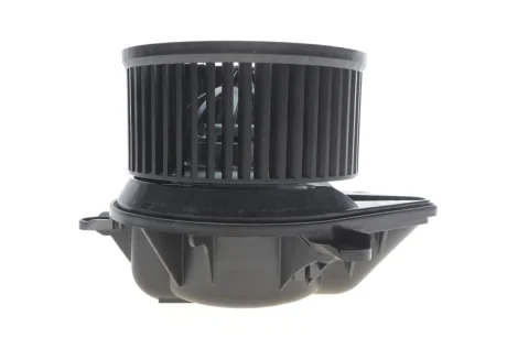 Моторчик пічки Nissan Primastar/Opel Vivaro/Renault Trafic 1.9-2.5 dCi 01- Valeo 884640