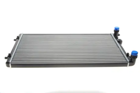 Радіатор охолодження Skoda Octavia/VW Golf IV 1.4-2.8/1.9TDI 98-10 Van Wezel 03002155